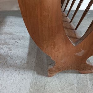 Mesita Revistero de Madera Estilo Clásico - imagen 4