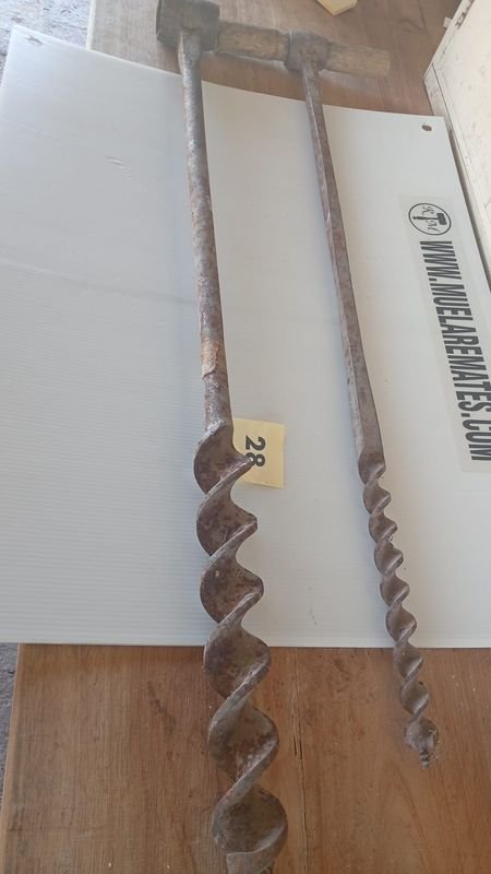 Lote anterior: Barrenos antiguos de madera para decoración