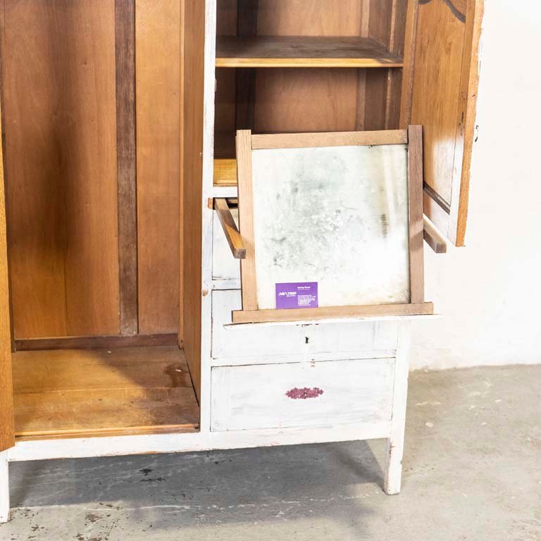 Roperito universal de Mueblería Caviglia: mueble de estilo con detalles en la patina - imagen 2