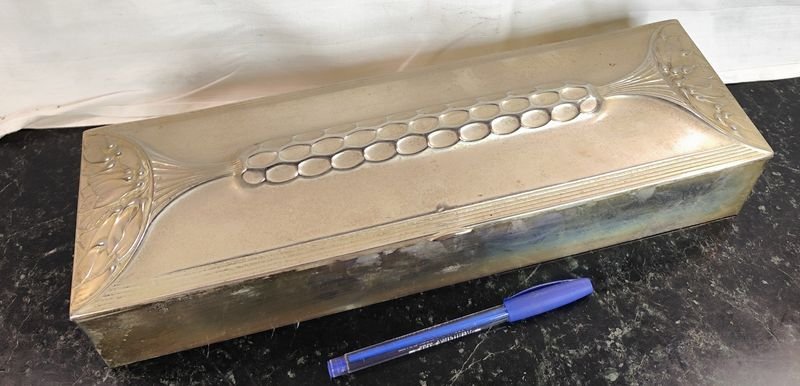 Lote siguiente: Caja metálica art nouveau alemana WMF