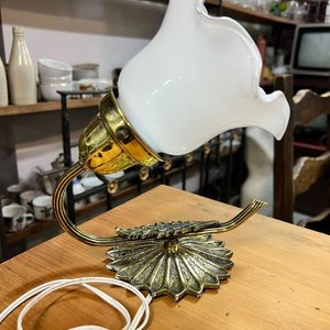 Lámpara de Mesa Bronce y Vidrio Opalino Estilo Hoja - imagen 5
