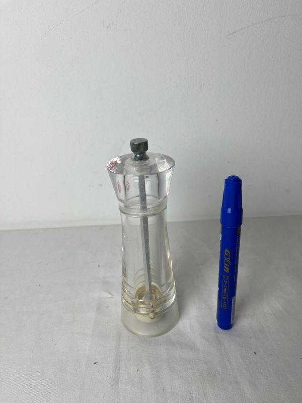 Pimentero y accesorios de escritorio - imagen 4