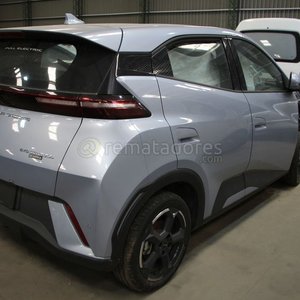 Auto Eléctrico BYD Dolphin Gris Plata - Lote 33 - imagen 2