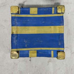 Banco de Madera Amarillo y Azul con Asiento de Malla - imagen 2