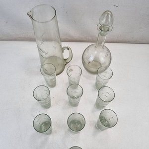 Set de Cristal Tallado Floral: Jarra, Licorera y 10 Vasos Largos - imagen 3