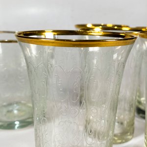 Juego de Cristalería: Hielera y Seis Vasos con Borde Dorado y Diseño Repujado - imagen 2
