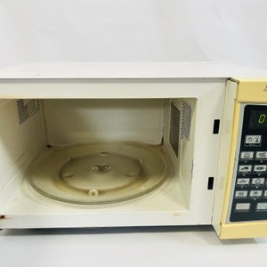 Microondas Zero Watt Amarillo con Panel Digital - imagen 4