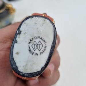 Conjunto de Porcelana Japonesa Estilo Satsuma: Jarrones y Recipientes Pintados a Mano - imagen 4