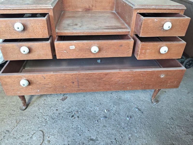 Antiguo mueble tocador con seis cajones - imagen 8