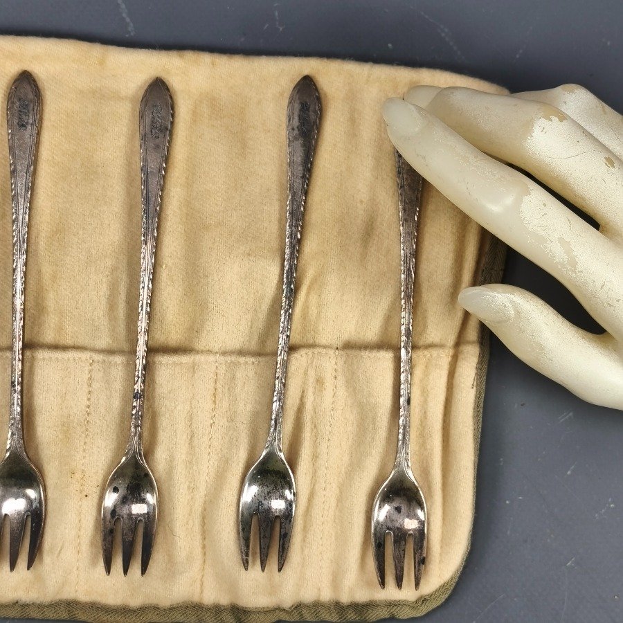 Item 18551 - Image 29