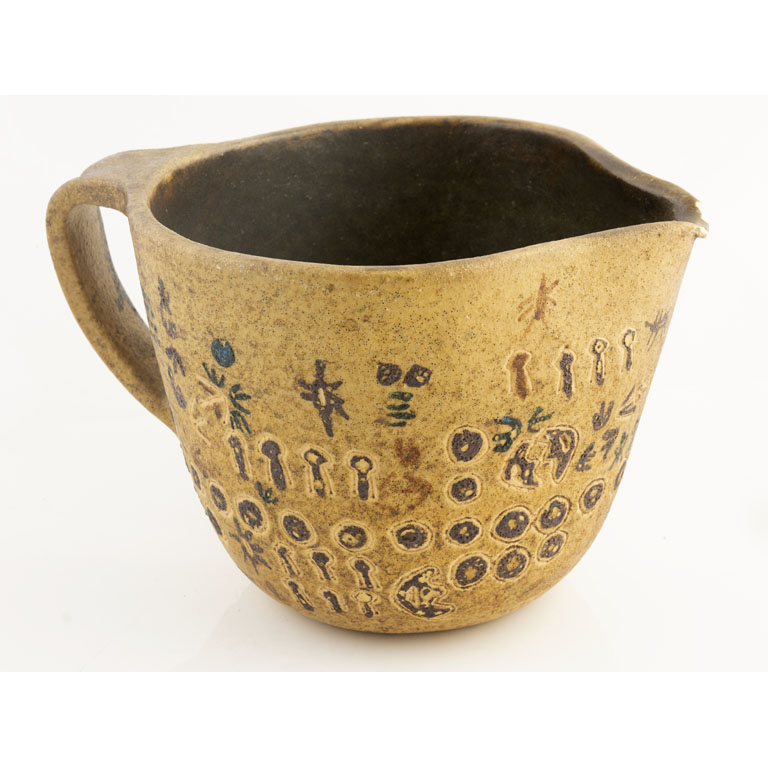 Jarra de cerámica firmada por Jaime Nowinsky, 64