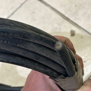 Lote de Cables de Goma y Aros Selladores - imagen 4