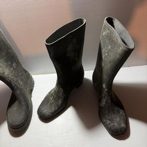 Balde Plástico ATMA y 2 Pares de Botas de Goma Talle 40 - imagen 5