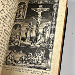 Cartera de Dama Trenzada con Libro "La Sagrada Familia" - imagen 6