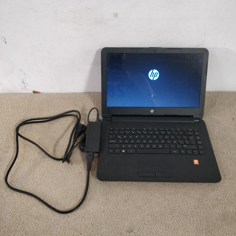 Lote siguiente: Portátil HP con procesador AMD APU, 12GB de RAM y disco duro de 500GB