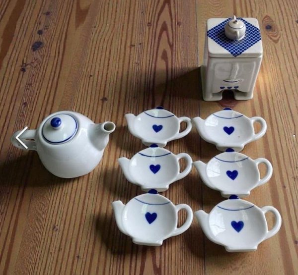 Juego de té con tetera y azucarero - imagen 1