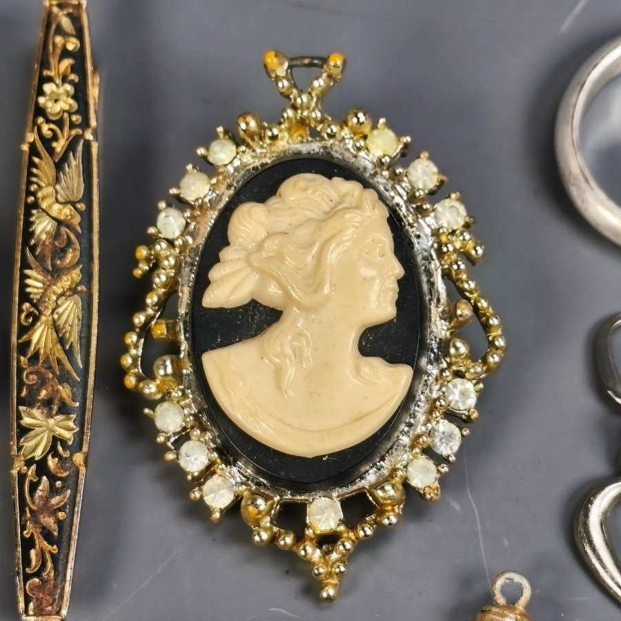 Item 16423 - Image 6