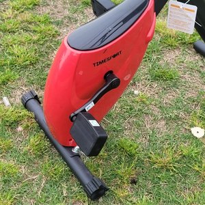 Bicicleta Fija Plegable Timesport Negra y Roja con Respaldo - imagen 4