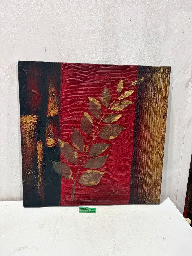 Cuadro Decorativo con Hojas Doradas y Textura Roja