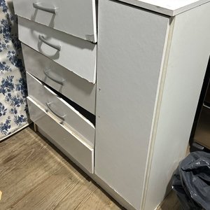 Lote anterior: Cajonera Blanca de Madera