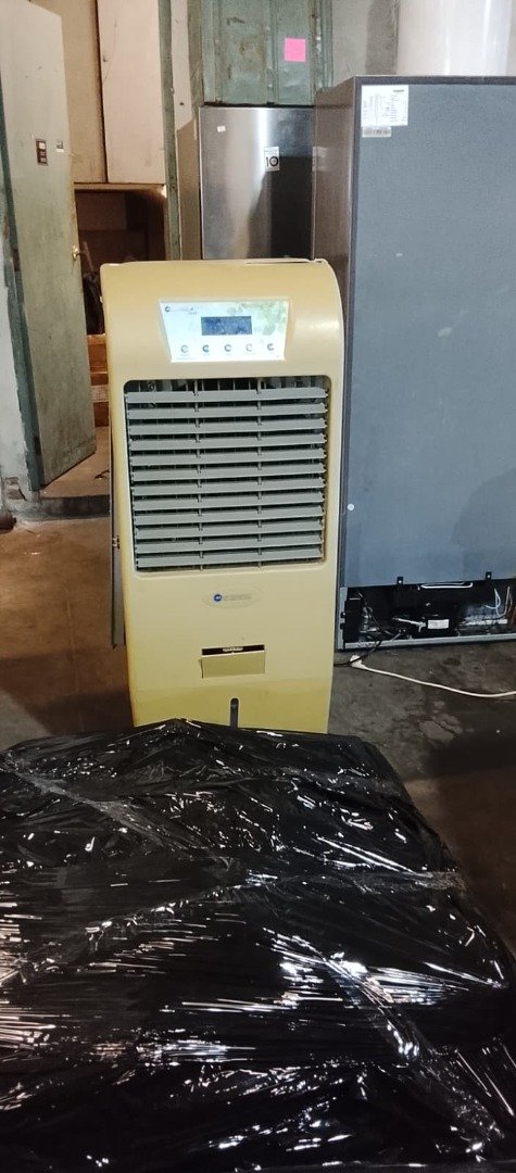 Enfriador de Aire Portátil Beige con Panel Digital
