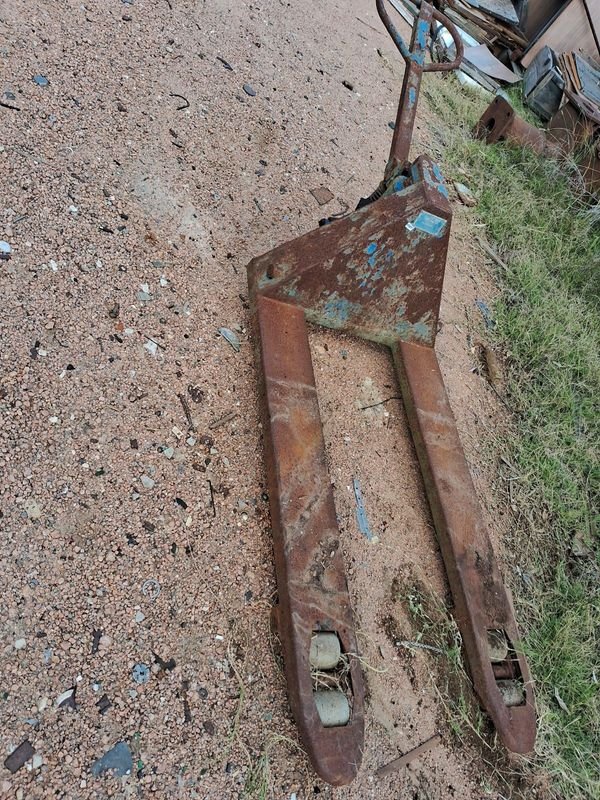 Item 896334 - Image 1