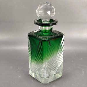 Lote anterior: Botellón de Cristal Tallado Verde Degradé con Diseño Facetado