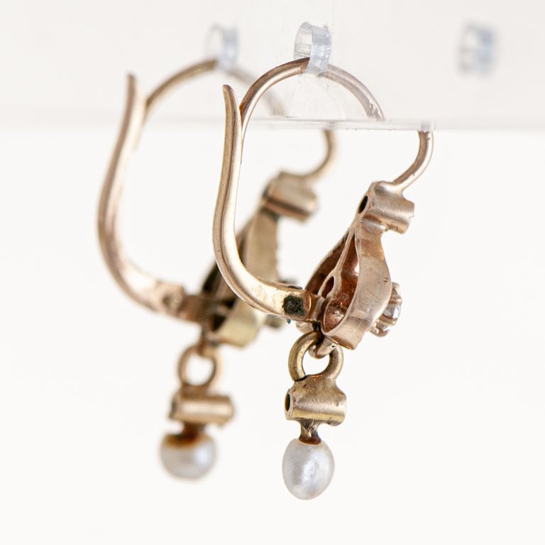 Pareja de pendientes de oro con diamantes y perlas - imagen 2