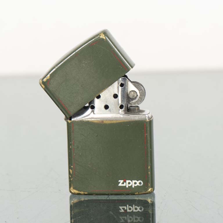 Lote siguiente: Encendedor Zippo de alta calidad
