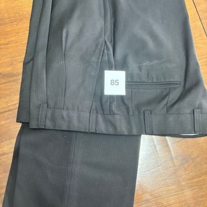 Lote siguiente: Pantalón de Vestir Negro Talle 44 Marca Martellotti