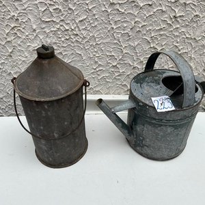 Antiguo Tacho de Queroseno de Bronce y Regadera de Ojalata - imagen 1