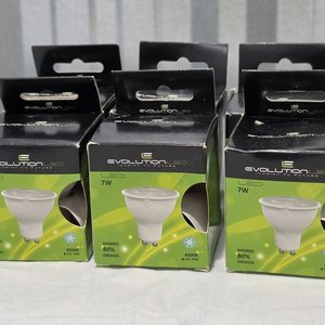 Focos Dicroicos LED Evolution 7W Luz Fría GU10 (Pack x 6) - imagen 1