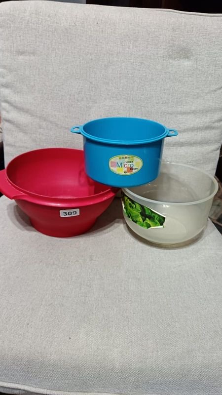 Set de Recipientes Plásticos de Colores Varios