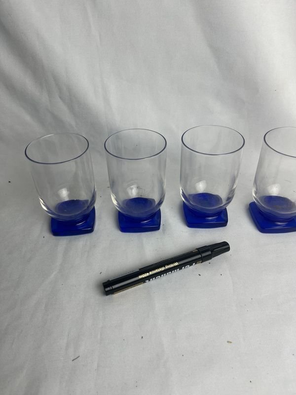 Lote siguiente: Vasos de vidrio para beber