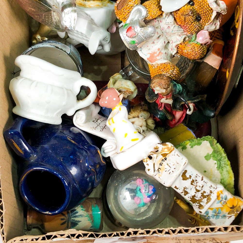 Colección de objetos decorativos y útiles - imagen 2
