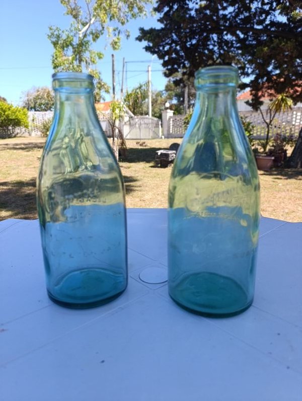 Botellas de vidrio vintage y etiquetas - imagen 4