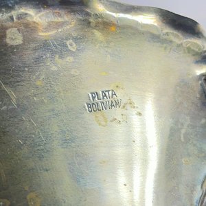Lote de 8 Piezas Metálicas: Ceniceros, Saleros y Centros con Asa - imagen 6