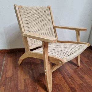 Sillón de Diseño en Madera Clara y Fibra Sintética Entramada - imagen 2