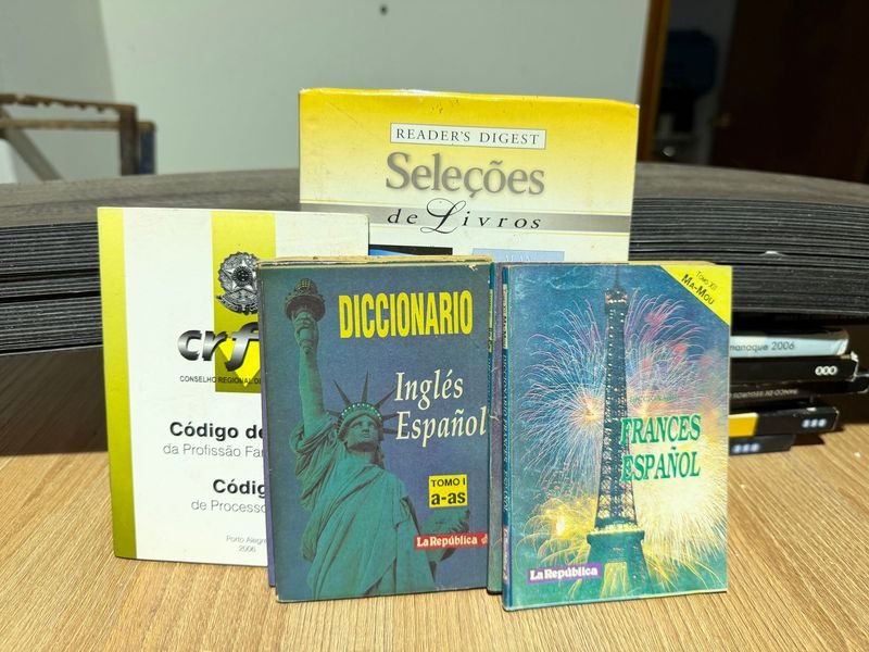 Diccionario Español-Francés y Libros de Viajes y Selección