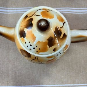 Tetera de Loza Esmaltada con Decoración Floral Estilizada - imagen 3