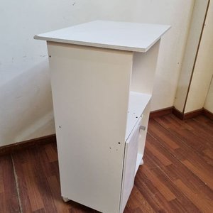 Mueble Auxiliar Aéreo Blanco con Estantes y Canastos Plásticos Organizadores - imagen 4