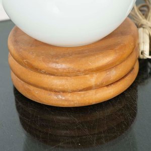Lámpara de Mesa Vintage con Base de Madera y Globo Opalino - imagen 2