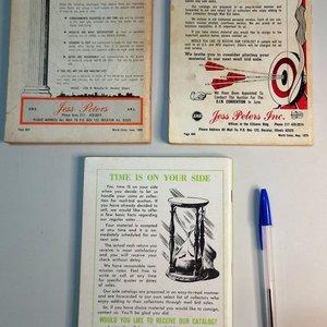 3 Revistas World Coins: Junio 1965, Mayo 1970, Junio 1971 - Monedas y Papel Moneda - imagen 2