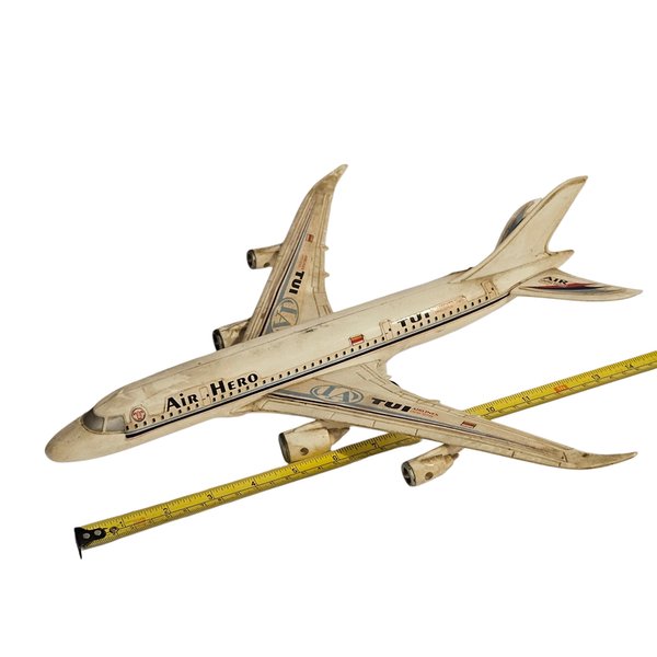 Avión a escala grande para coleccionistas - imagen 1