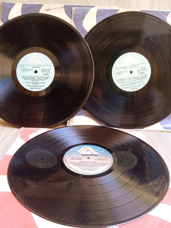 Lote siguiente: Lotes de Discos con Tapa Genérica - Alan Parson Project