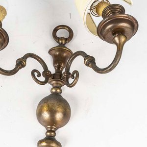 Par de Apliques Holandeses de Bronce con Pantallas - imagen 2