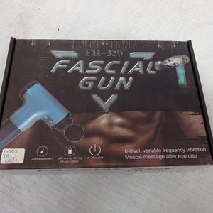 Cinco piezas: juguera + limpiador facial + cargador inalámbrico para iphone + linterna - imagen 3