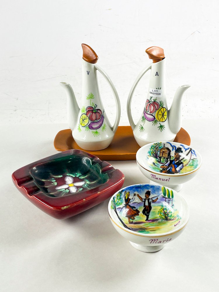 Set de Cerámica: 2 Aceiteras, 2 Compoteras, 1 Cenicero y 1 Base