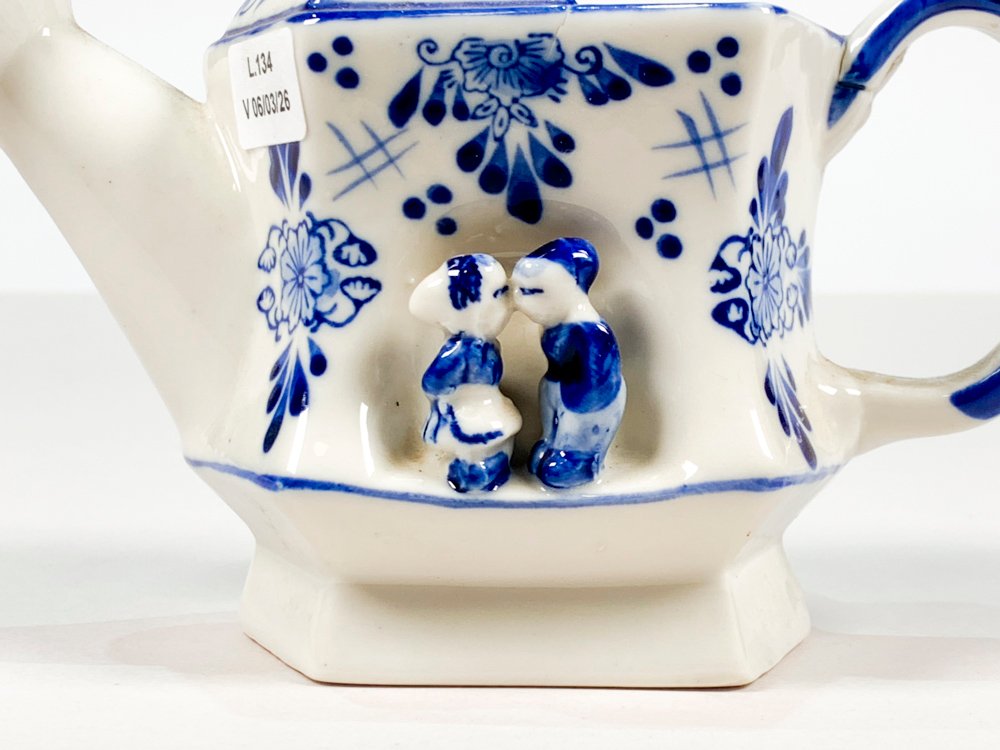 Regadera en cerámica blanca con decoración floral - imagen 2