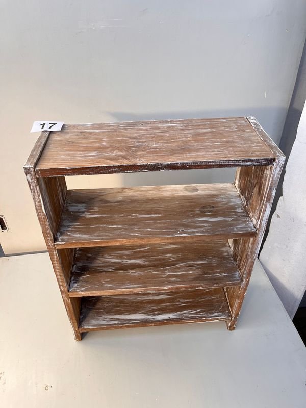 Repisa de madera con acabado desgastado - imagen 1
